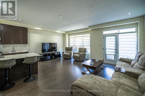 23 Arrowview Drive, Brampton, ON - Indoor Photo Showing Living Room