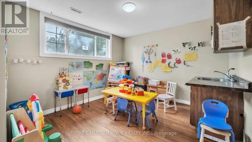 45 Oak Street, Belleville, ON - Indoor