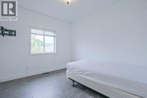 755 Birch Avenue, Kelowna, BC - Indoor