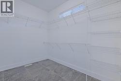 Walk-in closet - 