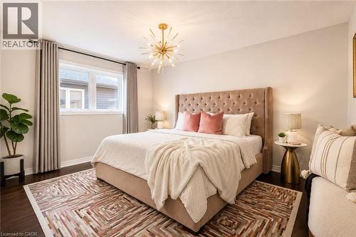 41 Creanona Boulevard, Stoney Creek, ON - Indoor Photo Showing Bedroom