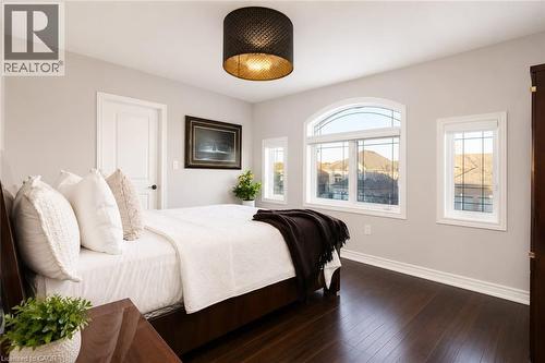 41 Creanona Boulevard, Stoney Creek, ON - Indoor Photo Showing Bedroom
