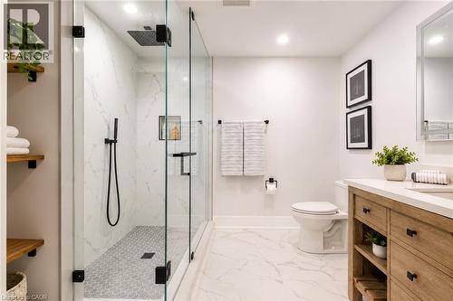 41 Creanona Boulevard, Stoney Creek, ON - Indoor Photo Showing Bathroom