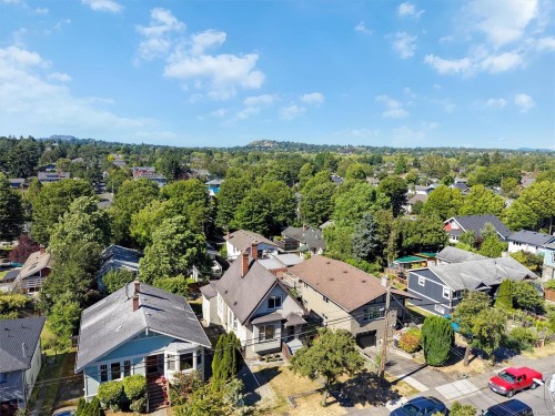 1456 Denman St, Victoria, BC 