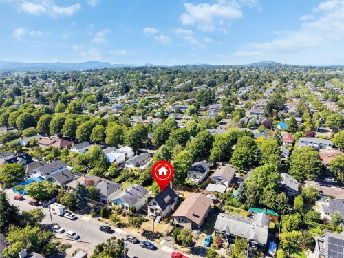 1456 Denman St, Victoria, BC 