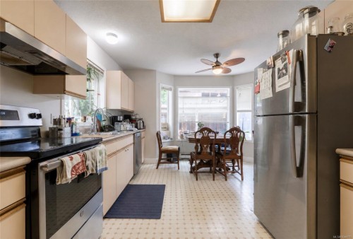135 Macdonald Rd, Lake Cowichan, BC 