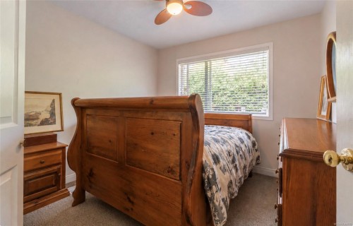 135 Macdonald Rd, Lake Cowichan, BC 