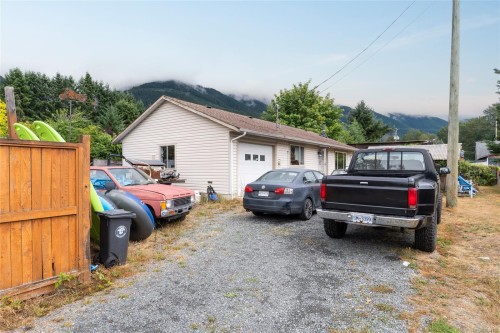 135 Macdonald Rd, Lake Cowichan, BC 