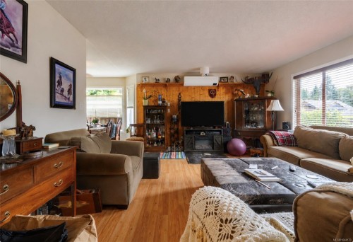 135 Macdonald Rd, Lake Cowichan, BC 
