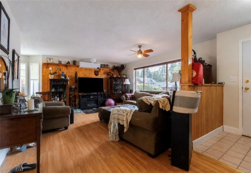 135 Macdonald Rd, Lake Cowichan, BC 