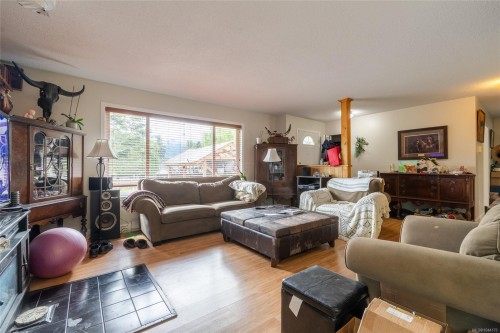 135 Macdonald Rd, Lake Cowichan, BC 