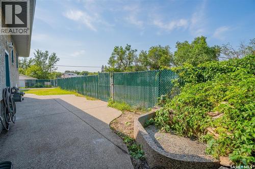 1300 Aberdeen Street, Regina, SK - Outdoor
