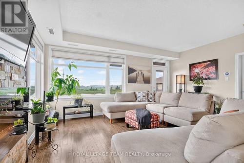 304 - 170 Guelph Private, Ottawa, ON - Indoor Photo Showing Living Room