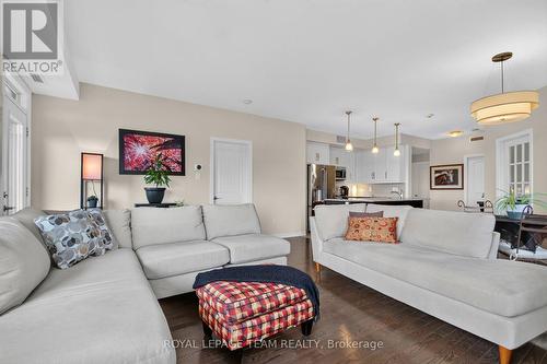 304 - 170 Guelph Private, Ottawa, ON - Indoor Photo Showing Living Room