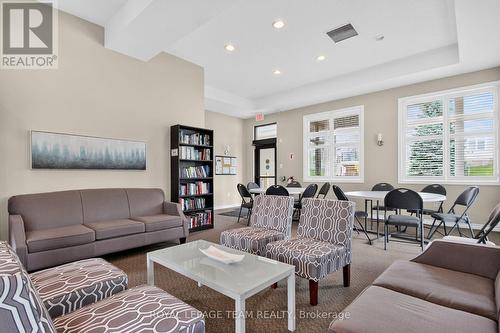 304 - 170 Guelph Private, Ottawa, ON - Indoor Photo Showing Living Room