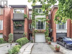 640 ADELAIDE STREET W Toronto, ON M6J 1A9