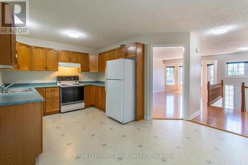 30 Charles Street, Penetanguishene, ON - Indoor Photo Showing Kitchen With Double Sink