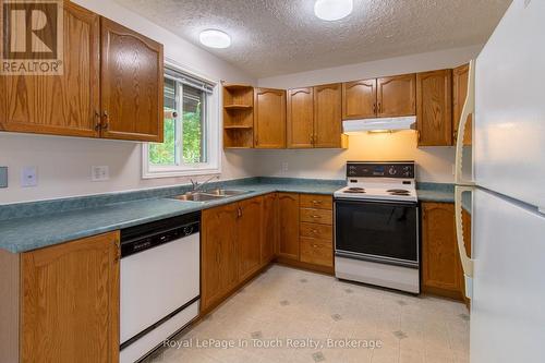 30 Charles Street, Penetanguishene, ON - Indoor Photo Showing Kitchen With Double Sink