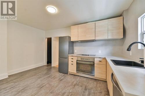 kitchen main flr - 669 Greenwood Avenue, Toronto, ON - Indoor Photo Showing Kitchen
