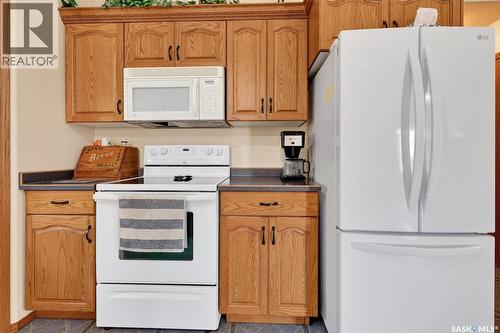 Grandora North Acreage, Corman Park Rm No. 344, SK - Indoor Photo Showing Kitchen