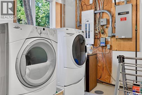 Grandora North Acreage, Corman Park Rm No. 344, SK - Indoor Photo Showing Laundry Room