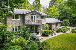 104 COPELAND CREEK DRIVE  Tiny, ON L9M 0M2
