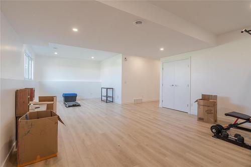 138 Parkside Crescent, Mitchell, MB - Indoor