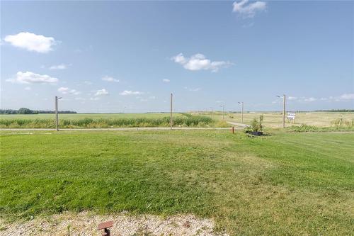 138 Parkside Crescent, Mitchell, MB - Outdoor With View