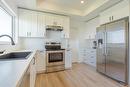 138 Parkside Crescent, Mitchell, MB  - Indoor Photo Showing Kitchen With Upgraded Kitchen 