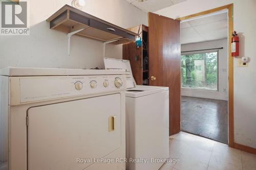 984 14 Concession E, Brockton, ON - Indoor Photo Showing Laundry Room