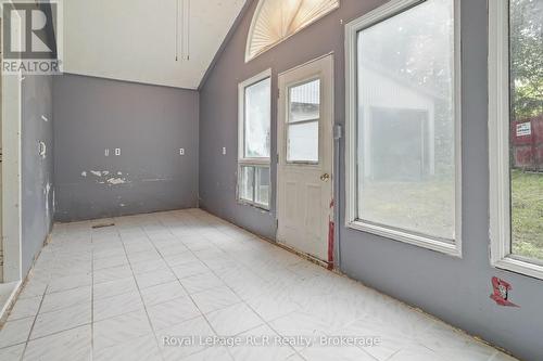 984 14 Concession E, Brockton, ON - Indoor Photo Showing Other Room