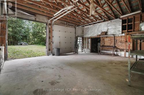 984 14 Concession E, Brockton, ON - Indoor Photo Showing Garage