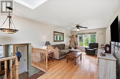 88 A Price Road, Tweed (Elzevir (Twp)), ON - Indoor Photo Showing Living Room