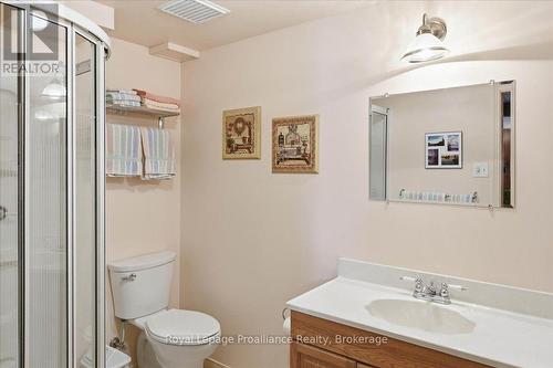 1143B Don Anna Road, North Frontenac, ON - Indoor Photo Showing Bathroom