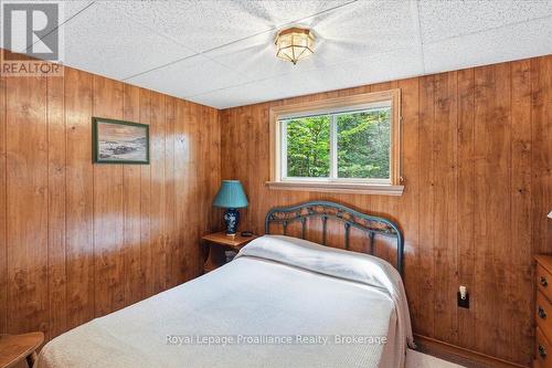 1143B Don Anna Road, North Frontenac, ON - Indoor Photo Showing Bedroom