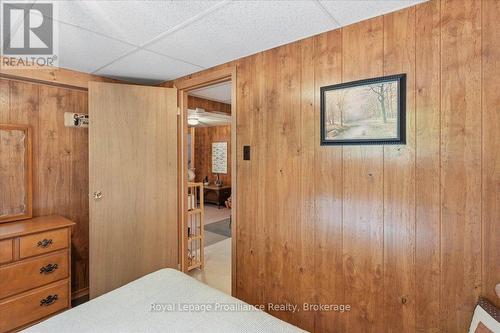 1143B Don Anna Road, North Frontenac, ON - Indoor Photo Showing Bedroom
