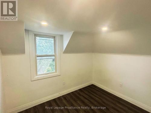 18 Ritchie Avenue, Belleville (Belleville Ward), ON - Indoor Photo Showing Other Room