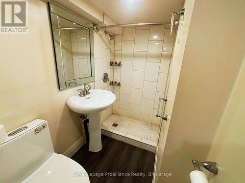 18 Ritchie Avenue, Belleville (Belleville Ward), ON - Indoor Photo Showing Bathroom