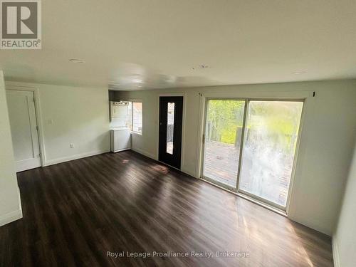 18 Ritchie Avenue, Belleville (Belleville Ward), ON - Indoor Photo Showing Other Room