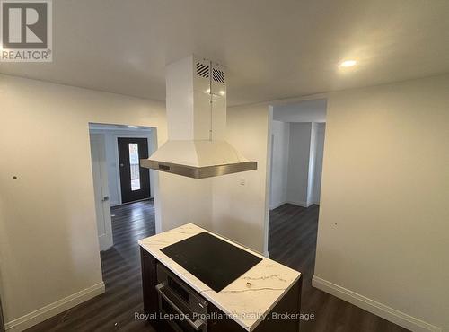 18 Ritchie Avenue, Belleville (Belleville Ward), ON - Indoor Photo Showing Other Room