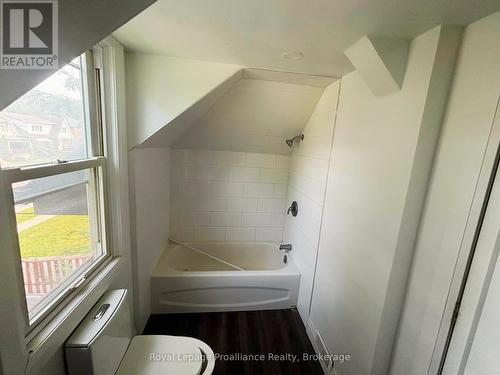 18 Ritchie Avenue, Belleville (Belleville Ward), ON - Indoor