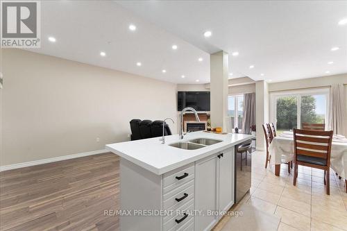 285 Southbrook Drive, Hamilton, ON - Indoor Photo Showing Kitchen With Double Sink