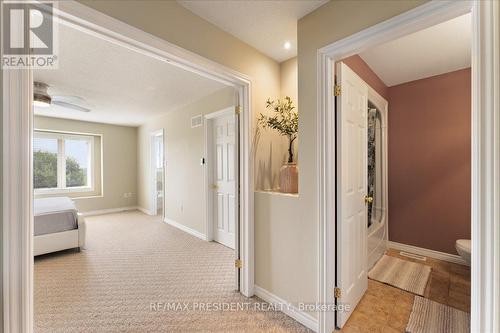 285 Southbrook Drive, Hamilton, ON - Indoor Photo Showing Other Room
