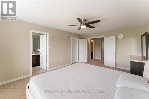 285 Southbrook Drive, Hamilton, ON - Indoor Photo Showing Bedroom