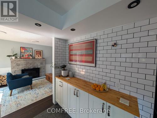 12 Millbridge Crescent, Pelham (Fonthill), ON - Indoor With Fireplace