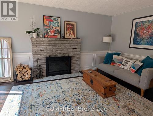 12 Millbridge Crescent, Pelham (Fonthill), ON - Indoor Photo Showing Living Room With Fireplace