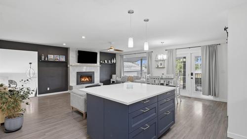 728 Driftwood Place, Kamloops, BC - Indoor With Fireplace