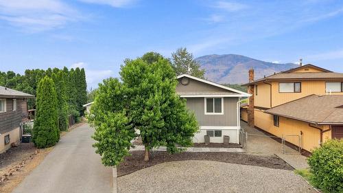 728 Driftwood Place, Kamloops, BC - Outdoor