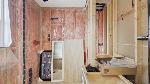 728 Driftwood Place, Kamloops, BC - Indoor Photo Showing Bathroom
