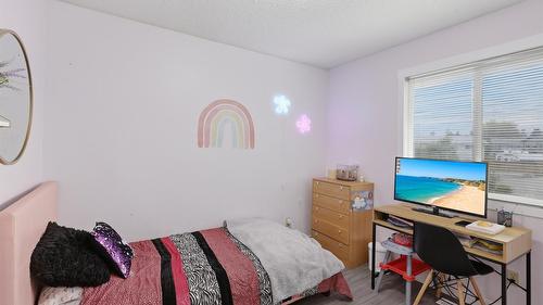 728 Driftwood Place, Kamloops, BC - Indoor Photo Showing Bedroom